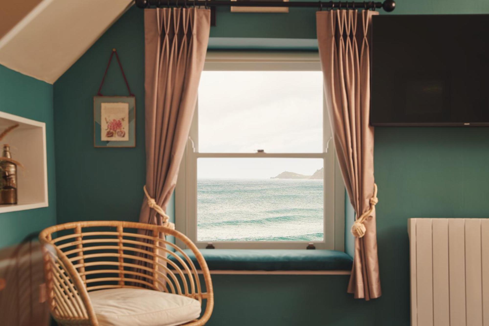 The Old Success Inn Sennen Cove Room photo