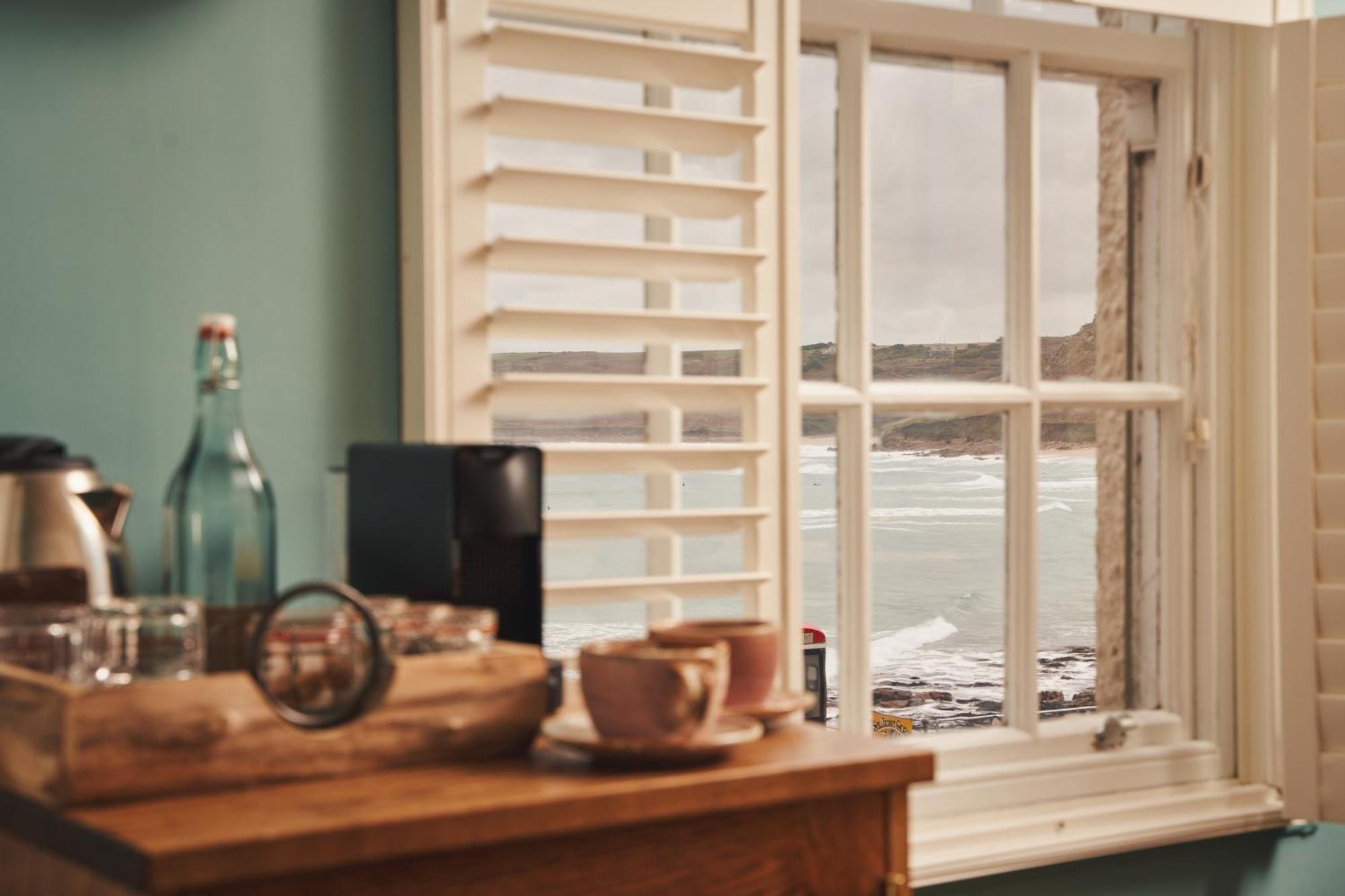 The Old Success Inn Sennen Cove Room photo